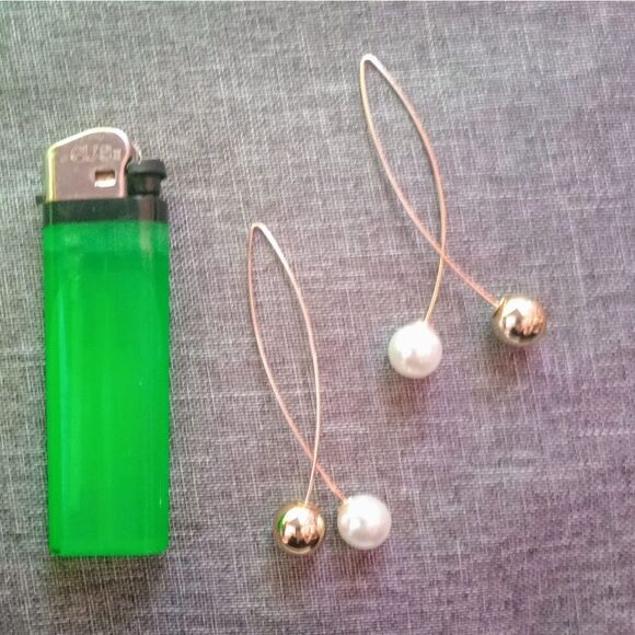 Stylish Pearl Cross Wire Fish Shape Golden Long Fashion Jewelry Earrings NWT - Picture 4 of 5